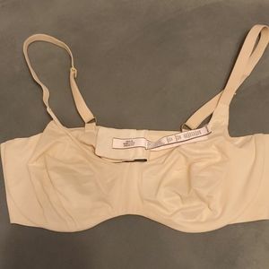 Incredible by Victoria's Secret 36DD Unlined Bra